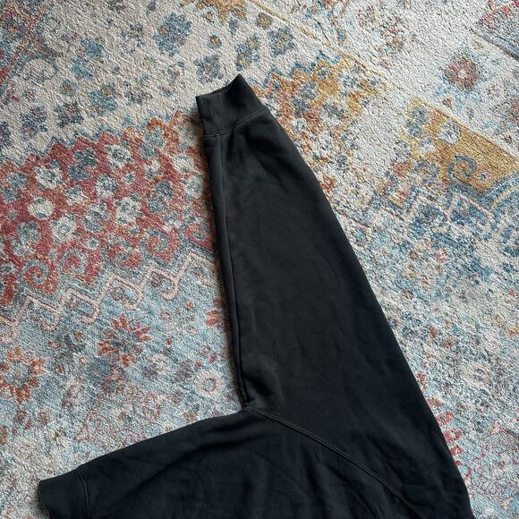 Fear Of God Essentials Black Sweatshirt Men’s Size M, 26x26 - Picture 7 of 12